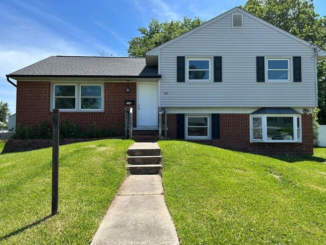 108 Northampton Dr