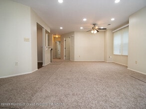 459 Magnolia Ct in Howell, NJ - Building Photo - Building Photo