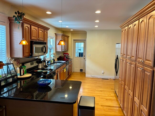 36 Amsden St, Unit 36A