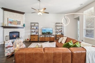 847 Longbranch Way in Aubrey, TX - Building Photo - Building Photo