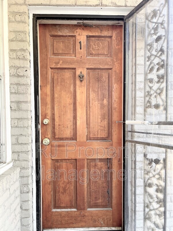 2093 Jefferson Ave in Memphis, TN - Building Photo - Building Photo