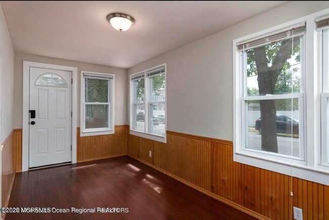 107 Elm St in Lakehurst, NJ - Building Photo - Building Photo