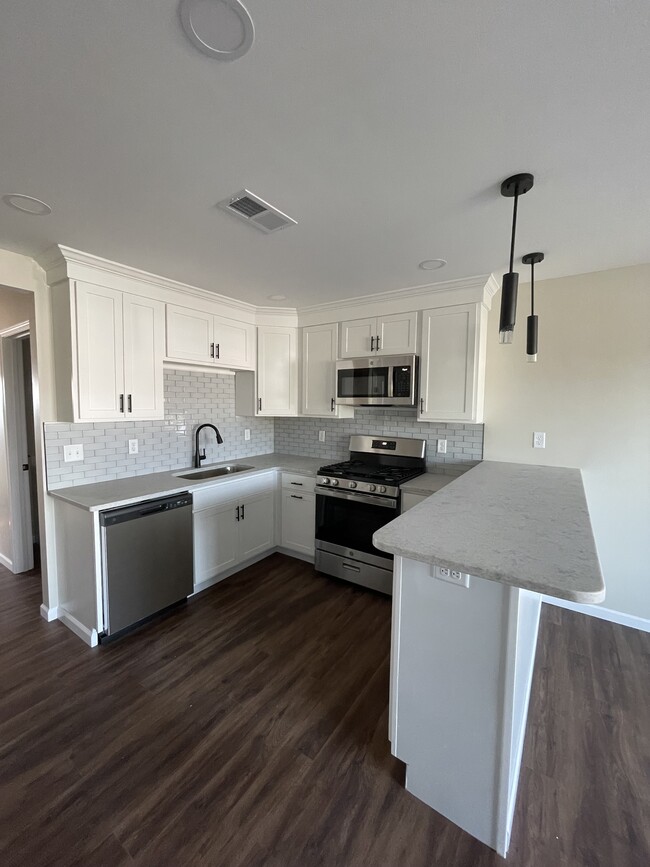 363 Delaware St, Unit 1