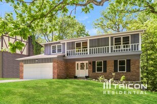 519 Falaise Dr in Creve Coeur, MO - Building Photo