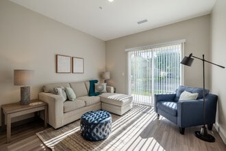 Dumont at Delano in Wichita, KS - Foto de edificio - Interior Photo