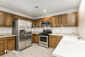 7427 Margollini St in Las Vegas, NV - Building Photo - Building Photo