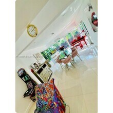 9240 Byron Ave in Surfside, FL - Foto de edificio - Building Photo