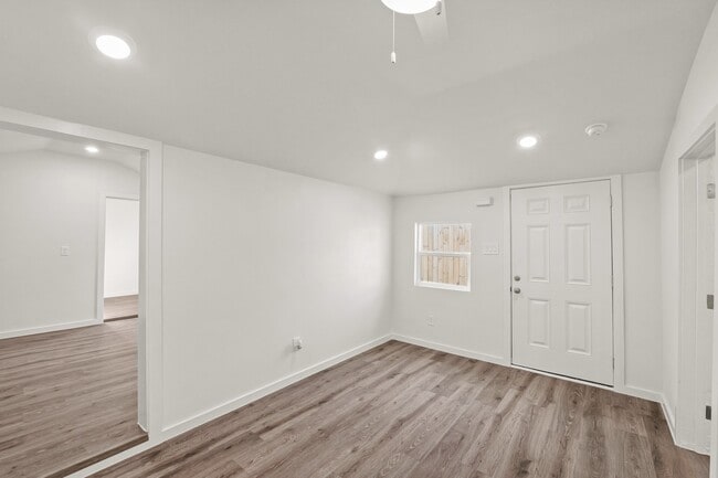 property at 1909 4th St