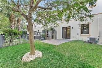 12756 Anthorne Ln in Boynton Beach, FL - Foto de edificio - Building Photo