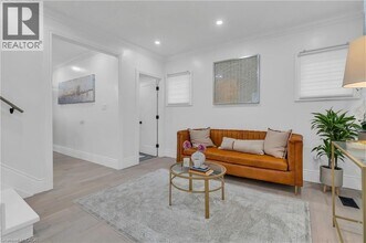 445 Moore St in Cambridge, ON - Building Photo - Building Photo