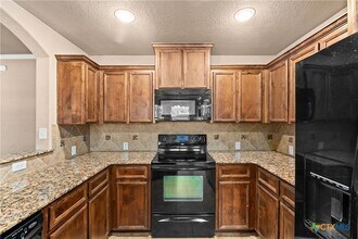 707 Brooklyn Kay Dr, Unit 3413 in Killeen, TX - Building Photo - Building Photo