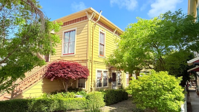 property at 933 Santa Clara Ave