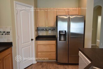 1004 Crystal Carbon Way in Valrico, FL - Building Photo - Building Photo