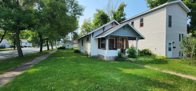 property at 701 9th St