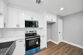 10250 Bridgeland Ln in Houston, TX - Building Photo - Building Photo