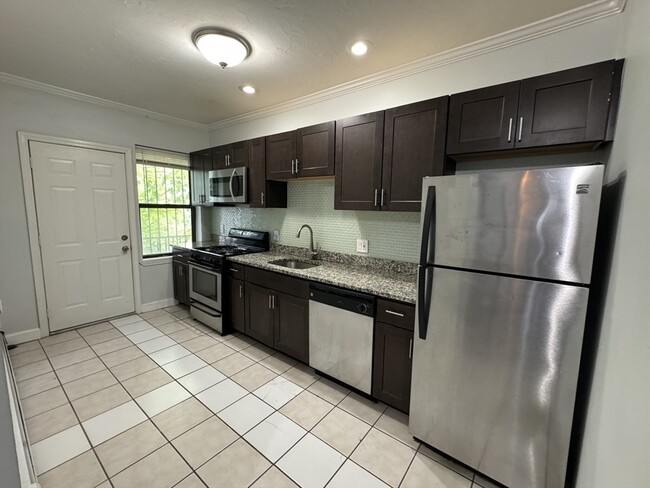 property at 435 Walnut Ave