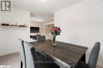 46 Andean Ln in Barrie, ON - Building Photo - Building Photo