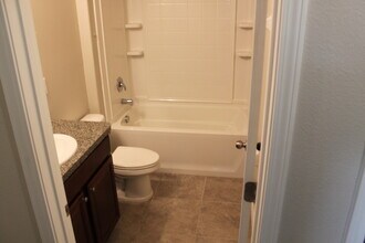 10537 Lake Montauk Dr in Riverview, FL - Building Photo - Building Photo