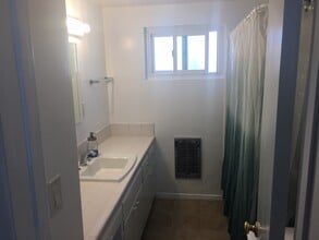 416 Rosecrans Ave, Unit #A in Manhattan Beach, CA - Building Photo - Building Photo