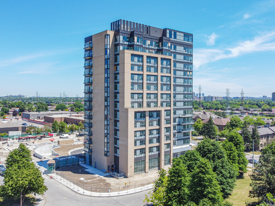 Vintage Garden II in Toronto, ON - Building Photo