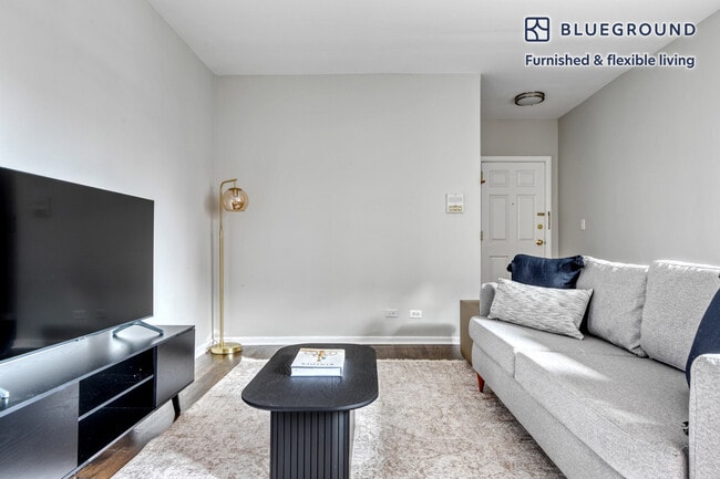 property at 2762 Hampton Pkwy