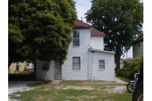 1032 W College St in Springfield, MO - Building Photo - Building Photo