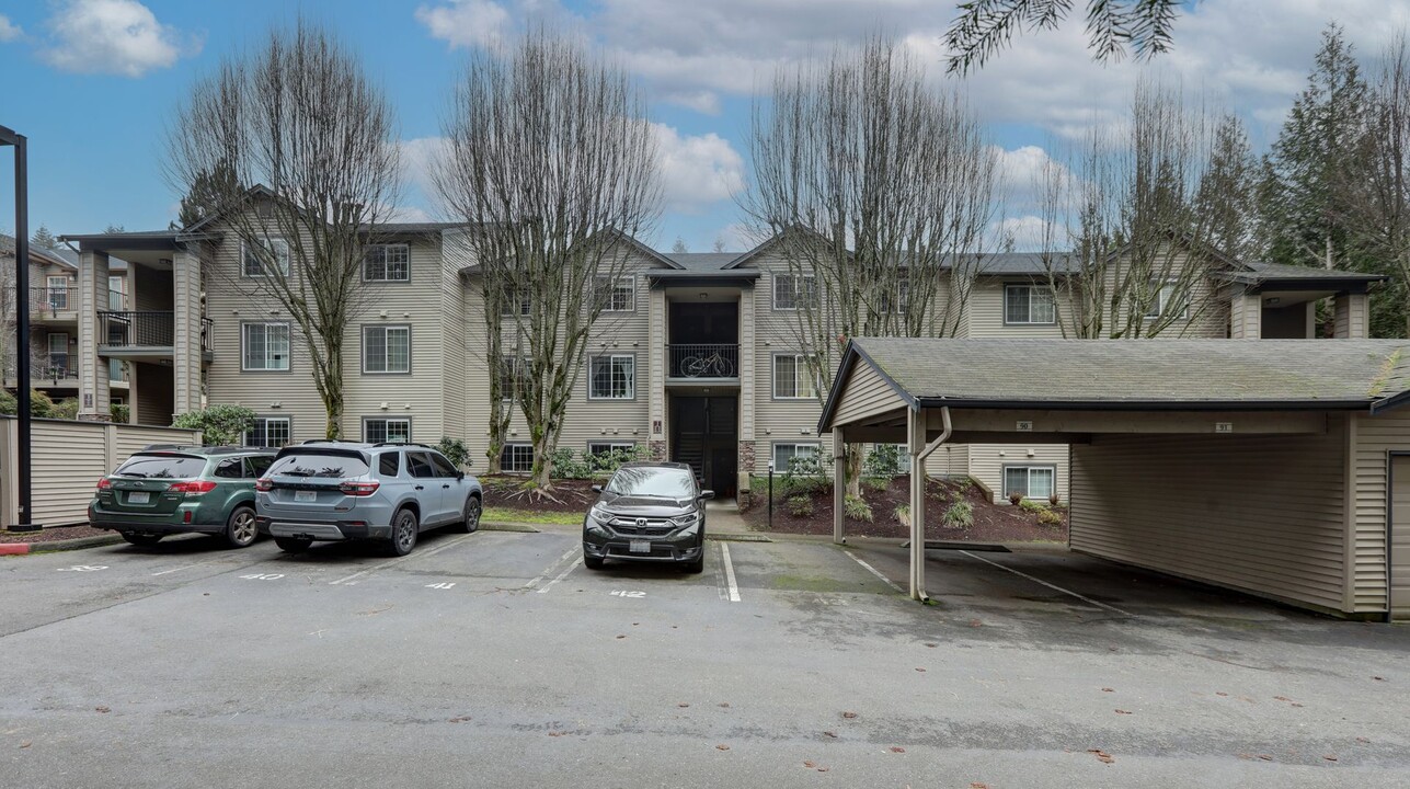 25025 SE Klahanie Blvd in Issaquah, WA - Building Photo