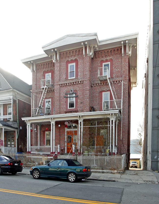 95 Buena Vista Ave in Yonkers, NY - Building Photo - Building Photo