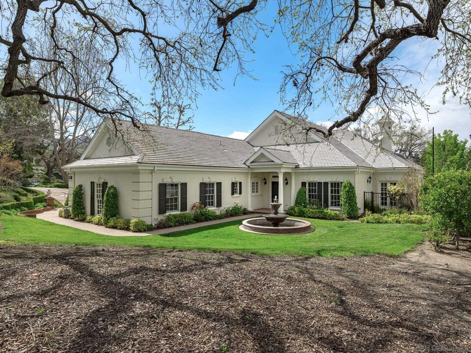 2419 Stafford Rd in Thousand Oaks, CA - Building Photo