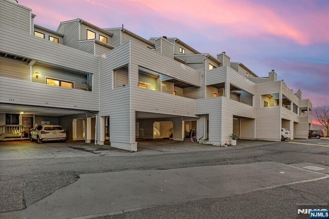 property at 750 Mainsail Ln