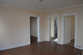 915 Sunset Ave-Unit -915 in Utica, NY - Building Photo - Building Photo