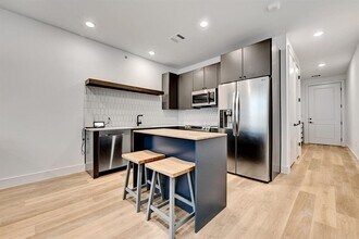 2709 E 5th St. in Austin, TX - Building Photo - Building Photo