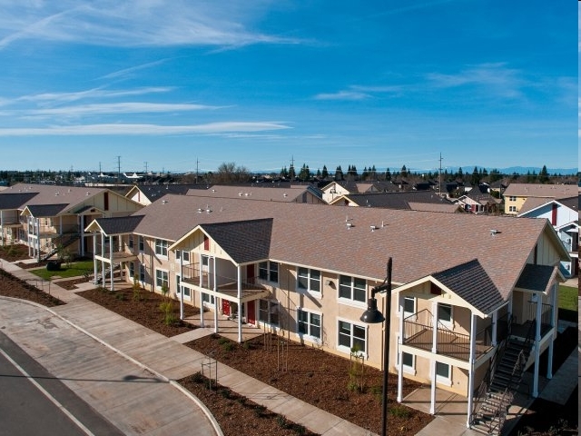 Parkside Terrace in Chico, CA - Building Photo - Building Photo