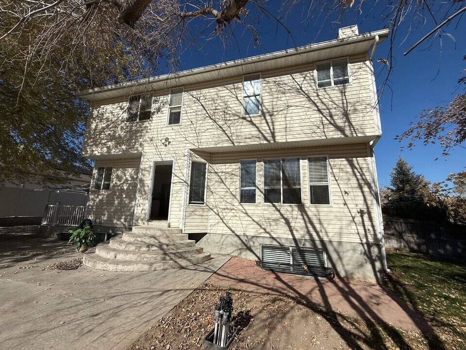 4111 W 9580 S in South Jordan, UT - Building Photo