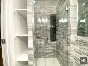 17 W 103rd St in New York, NY - Building Photo - Building Photo