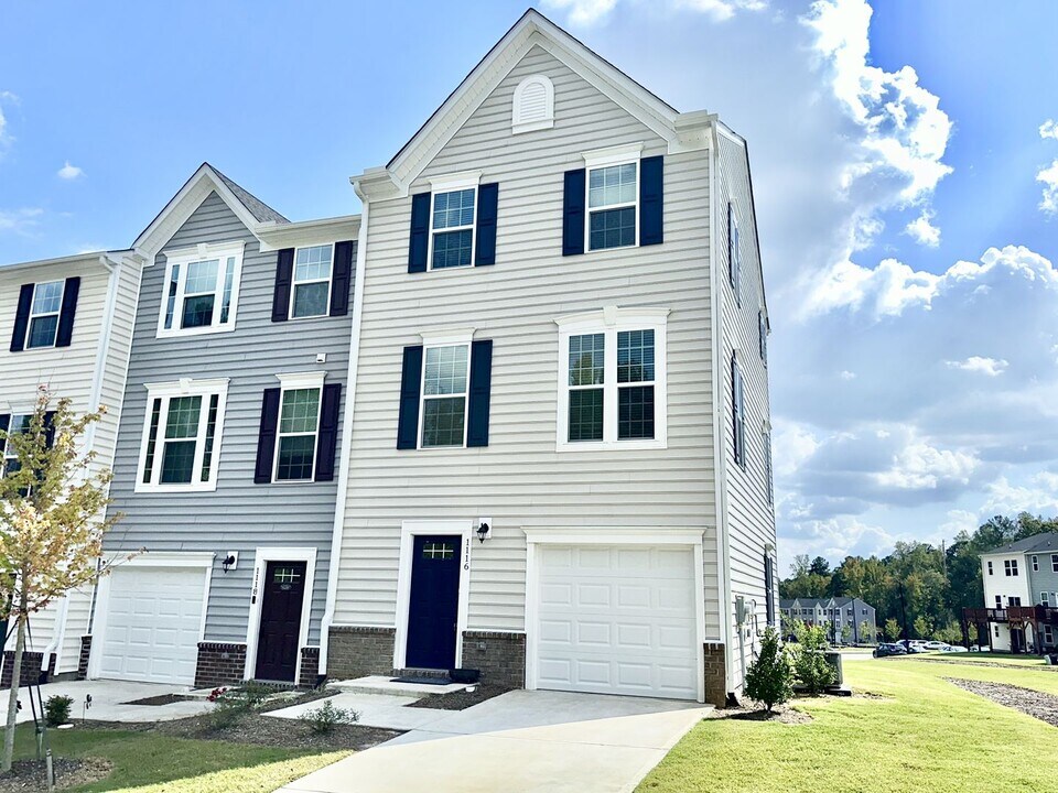 1116 Helms St in Durham, NC - Building Photo