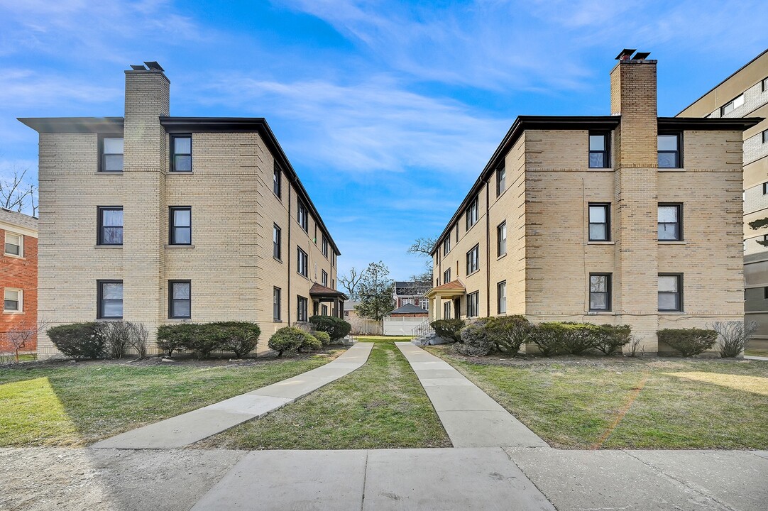 10522-28 S. Walden in Chicago, IL - Building Photo