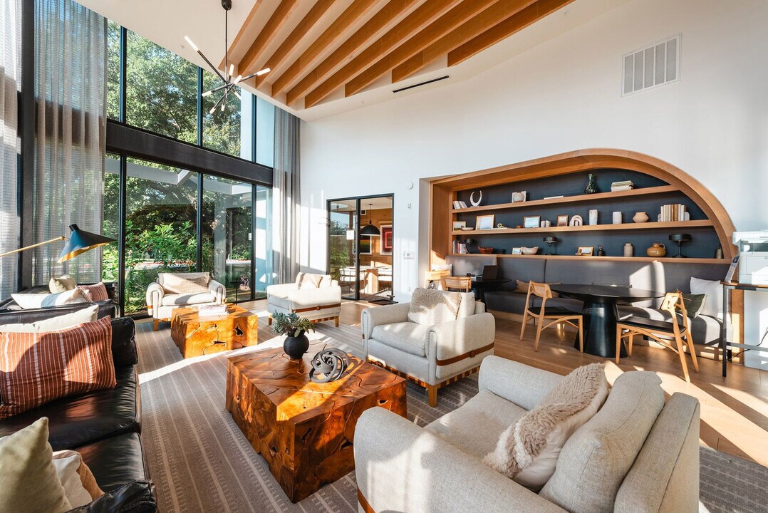 5820 1/2 Cameron Rd, Unit FL4-ID1303398P in Austin, TX - Building Photo