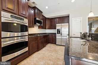 351 Community Center Ave in Gaithersburg, MD - Building Photo - Building Photo