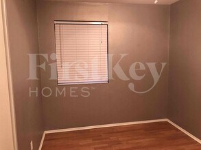 4641 N 71st Ave in Phoenix, AZ - Building Photo - Building Photo