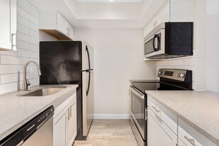 Raystone in Phoenix, AZ - Building Photo