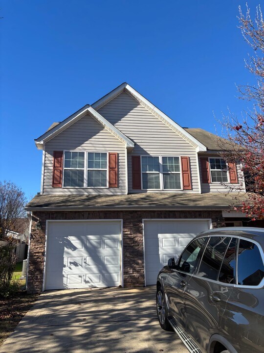 121 Faybrook Dr in Byron, GA - Building Photo