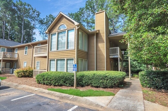 property at 1408 Country Park Dr