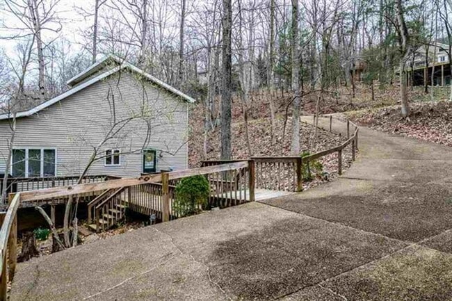 5067 Nicklaus Ln in McGaheysville, VA - Building Photo - Building Photo