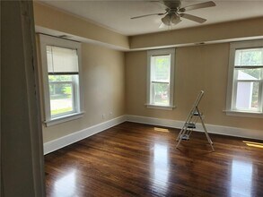 219 Metacom Ave in Bristol, RI - Building Photo - Building Photo