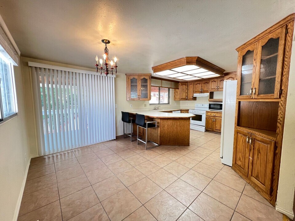 778 E Enchanted Dr in Midvale, UT - Building Photo