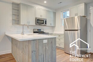 1142 W 17th St, Unit 1F in Chicago, IL - Building Photo