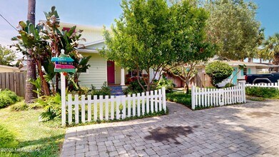 421 7th Ave S in Jacksonville Beach, FL - Building Photo - Building Photo
