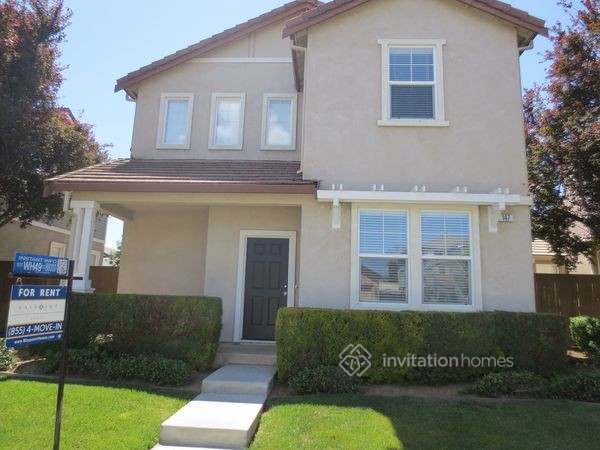 147 Wexford St in Brentwood, CA - Building Photo