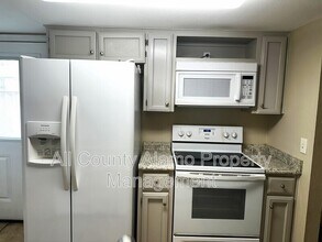 1715 Patricia Dr in San Antonio, TX - Building Photo - Building Photo